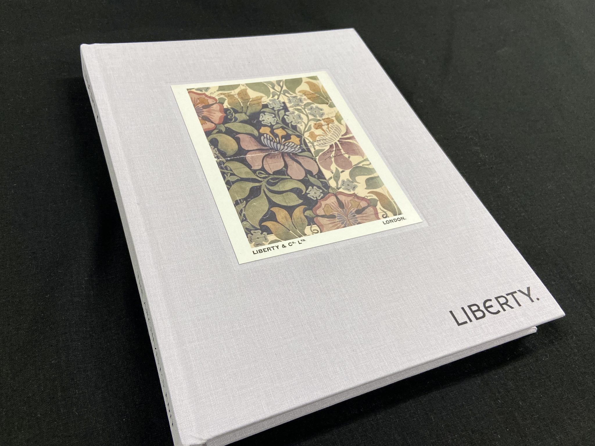 限定生産。「LIBERTY アーカイブ・ブック（日本語版)」